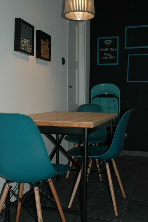 Apartment E5 *